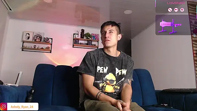 ashely ryan24 online show from February 19, 2026, 11:23 pm