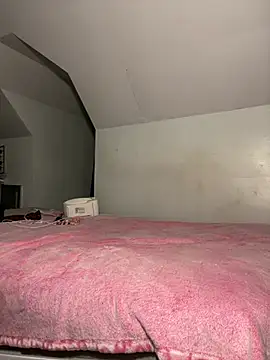 AUNYXXX online show from January 24, 2025, 11:45 pm