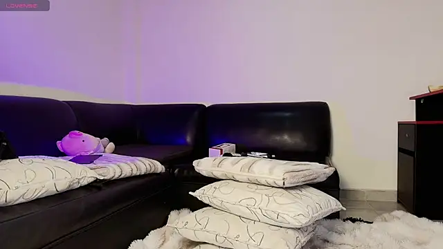 Madeline Dreams online show from July 14, 2026, 1:39 pm