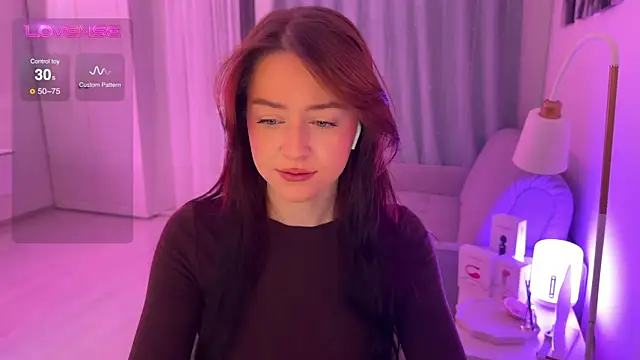 Snapshot of aveme_melissa chatting on February 22, 2025, 1:00 am aveme melissa online show from February 22, 2025, 1:00 am