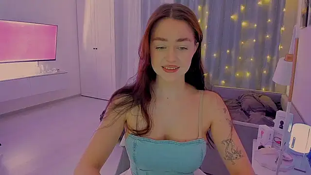 Snapshot of aveme_melissa chatting on February 24, 2025, 10:47 pm aveme melissa online show from February 24, 2025, 10:47 pm