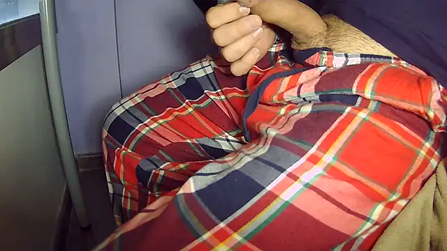 Snapshot of vladimirput4 chatting on December 19, 2024, 2:35 pm vladimirput4 online show from December 19, 2024, 2:35 pm