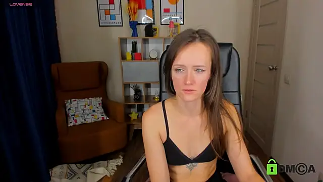 Snapshot of FrancescaCollins chatting on December 1, 2024, 4:29 pm FrancescaCollins online show from December 1, 2024, 4:29 pm