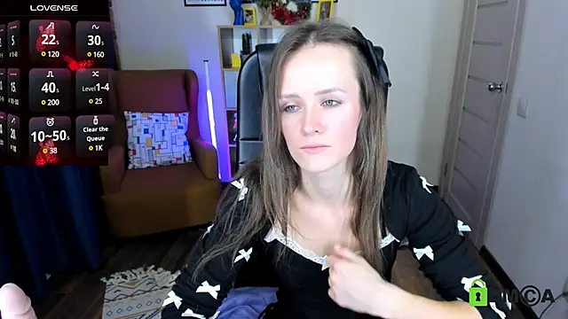 Snapshot of FrancescaCollins chatting on December 24, 2024, 12:33 pm FrancescaCollins online show from December 24, 2024, 12:33 pm