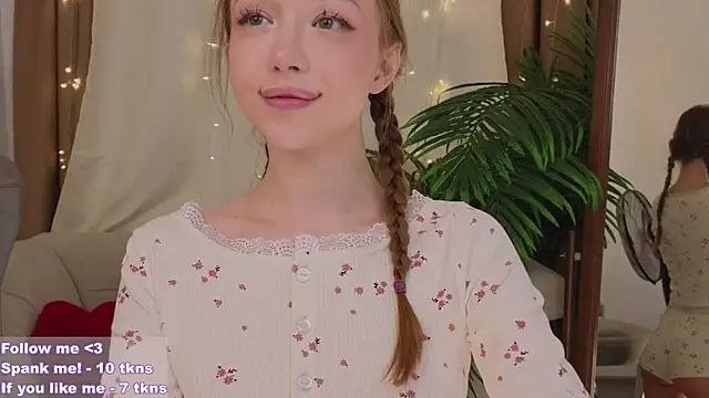 VioletMills online show from February 2, 2025, 9:02 pm