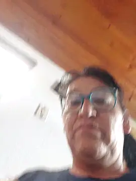 clarita 01 online show from April 3, 2026, 8:51 pm