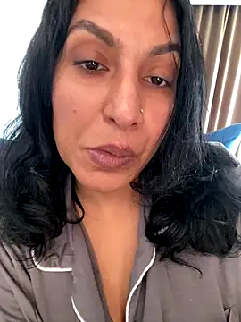 Snapshot of Indianbutter11 chatting on September 27, 2025, 6:40 am Indianbutter11 online show from September 27, 2025, 6:40 am