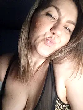 Snapshot of Ant0nina chatting on January 22, 2025, 10:26 pm Ant0nina online show from January 22, 2025, 10:26 pm