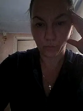 Snapshot of Ant0nina chatting on February 24, 2025, 6:58 pm Ant0nina online show from February 24, 2025, 6:58 pm