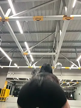 Snapshot of _vaness chatting on February 5, 2026, 5:23 am vaness online show from February 5, 2026, 5:23 am