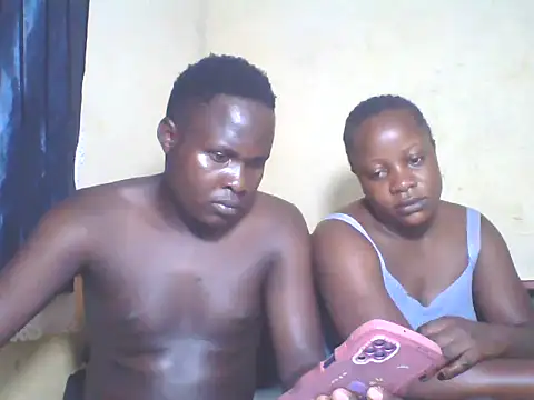 Snapshot of Dark_Queenchocolate chatting on October 19, 2025, 8:31 pm Dark Queenchocolate online show from October 19, 2025, 8:31 pm