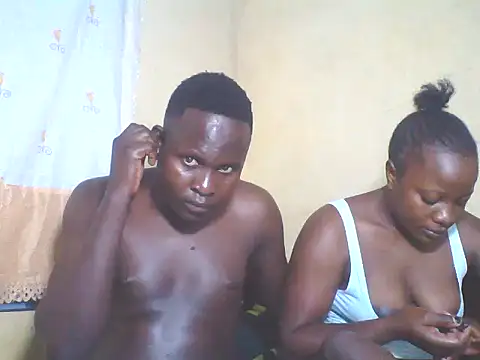 Snapshot of Dark_Queenchocolate chatting on November 5, 2025, 12:21 am Dark Queenchocolate online show from November 5, 2025, 12:21 am