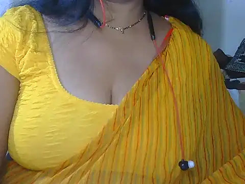 Cute Ruhi99 online show from February 5, 2026, 8:52 am