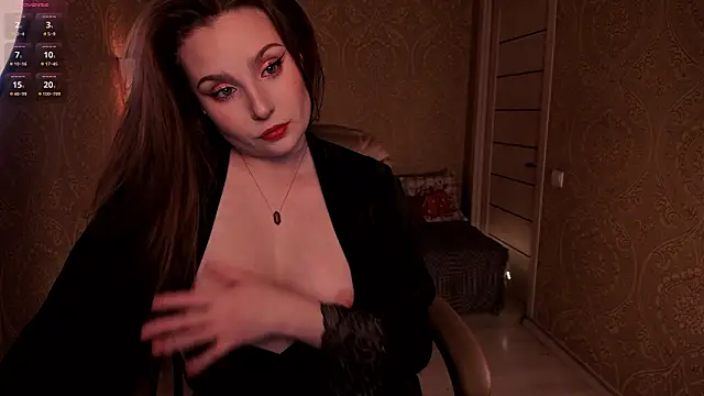 Eesmaaarrr online show from February 10, 2026, 11:42 pm