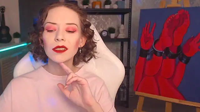 Snapshot of FascinatingEyess chatting on October 31, 2025, 6:09 pm FascinatingEyess online show from October 31, 2025, 6:09 pm