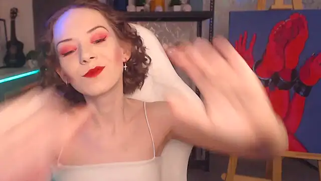 Snapshot of FascinatingEyess chatting on November 8, 2025, 6:29 pm FascinatingEyess online show from November 8, 2025, 6:29 pm