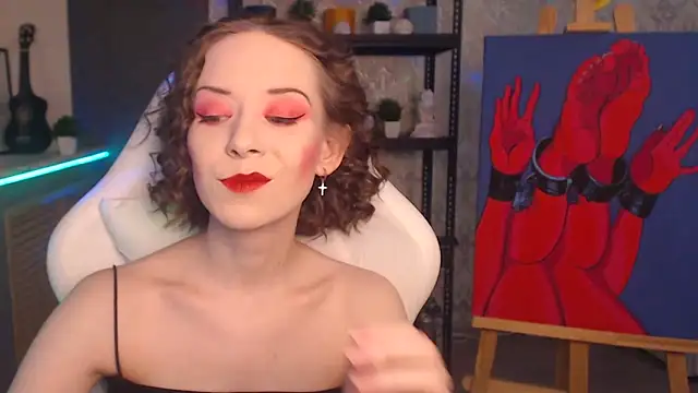 Snapshot of FascinatingEyess chatting on November 9, 2025, 5:33 pm FascinatingEyess online show from November 9, 2025, 5:33 pm