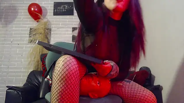 elizatexx online show from February 28, 2025, 12:10 am