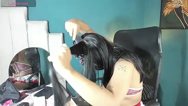 yossi peach cute online show from November 24, 2025, 8:08 pm