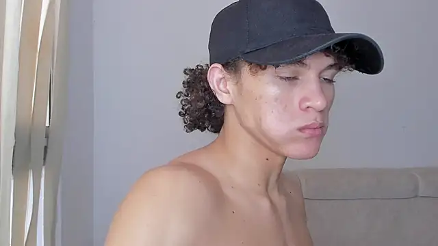 Snapshot of laurent_nova chatting on January 29, 2025, 6:28 pm laurent nova online show from January 29, 2025, 6:28 pm