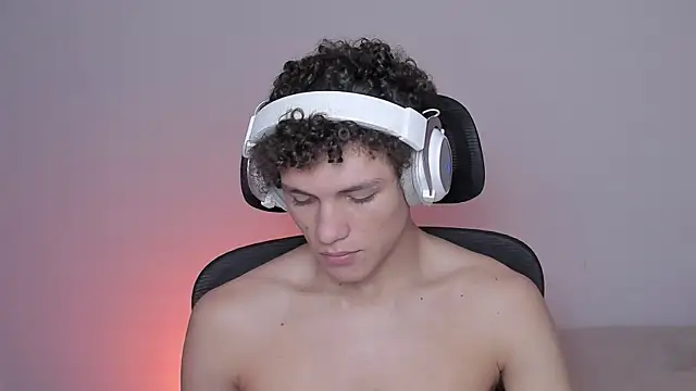 Snapshot of laurent_nova chatting on October 13, 2025, 7:08 am laurent nova online show from October 13, 2025, 7:08 am