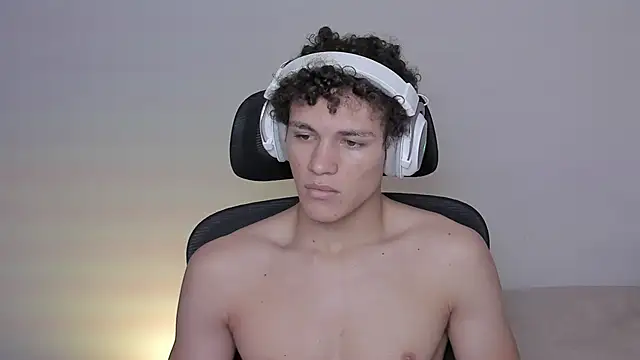 Snapshot of laurent_nova chatting on October 15, 2025, 8:58 am laurent nova online show from October 15, 2025, 8:58 am