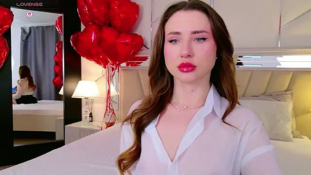 Snapshot of Jullia_Carter chatting on February 16, 2026, 6:42 am Jullia Carter online show from February 16, 2026, 6:42 am