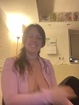 Snapshot of Countesss chatting on December 24, 2024, 12:11 am Countesss online show from December 24, 2024, 12:11 am