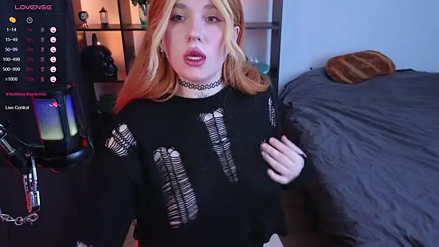 The Full Red Moon online show from February 17, 2025, 11:23 am