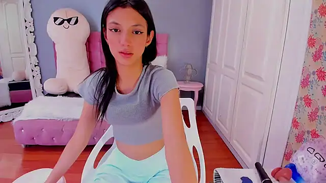 Iris Stone  online show from January 13, 2025, 4:41 pm