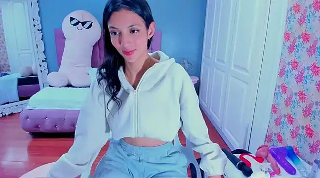 Iris Stone  online show from January 17, 2025, 4:36 pm