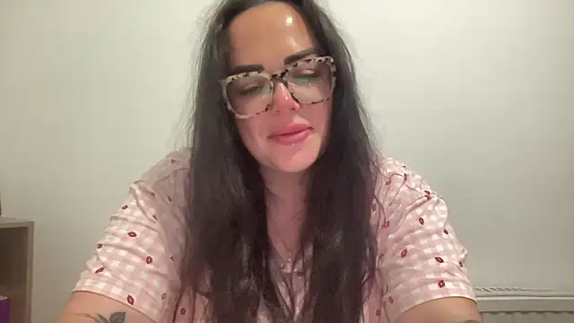 clara lu online show from June 4, 2026, 4:51 am