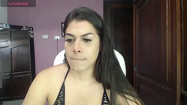 Snapshot of Luciana_Ortiz1 chatting on January 10, 2025, 5:34 pm Luciana Ortiz1 online show from January 10, 2025, 5:34 pm