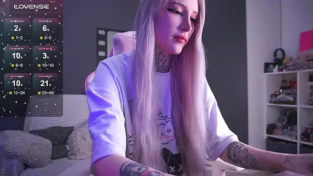 Snapshot of fraulein_mooon chatting on January 12, 2026, 6:24 pm fraulein mooon online show from January 12, 2026, 6:24 pm