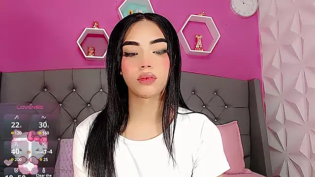 Sofi hdz online show from March 23, 2025, 2:04 am