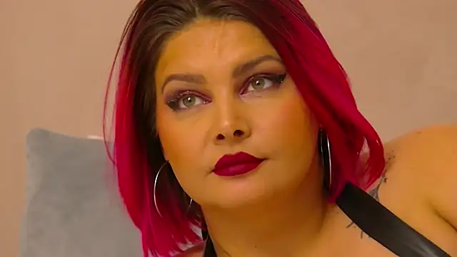 Snapshot of RissaRheys chatting on December 2, 2024, 8:44 pm RissaRheys online show from December 2, 2024, 8:44 pm