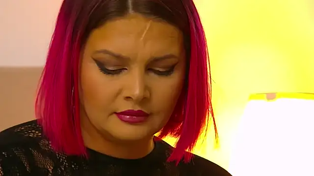 Snapshot of RissaRheys chatting on December 3, 2024, 8:50 pm RissaRheys online show from December 3, 2024, 8:50 pm