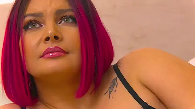 Snapshot of RissaRheys chatting on December 17, 2024, 12:23 am RissaRheys online show from December 17, 2024, 12:23 am