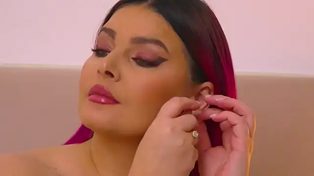 Snapshot of RissaRheys chatting on February 1, 2025, 9:29 pm RissaRheys online show from February 1, 2025, 9:29 pm