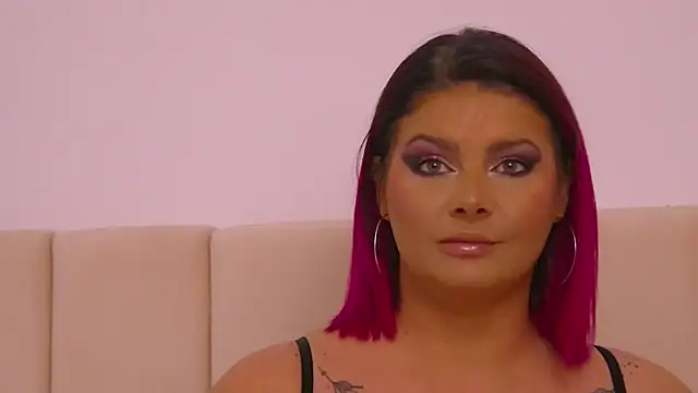 Snapshot of RissaRheys chatting on February 28, 2025, 8:18 pm RissaRheys online show from February 28, 2025, 8:18 pm