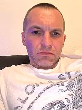 AttractiveSilk5 online show from March 8, 2026, 7:01 am