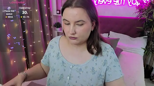 FeralPeach online show from February 7, 2026, 5:22 am