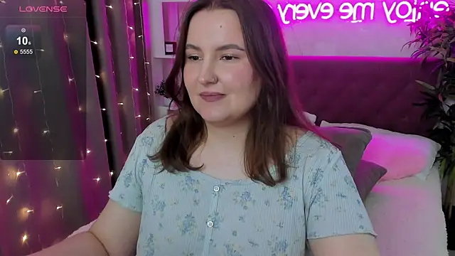FeralPeach online show from May 30, 2026, 7:49 am