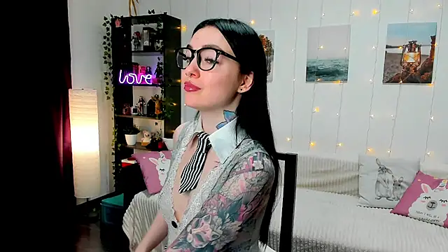 Snapshot of Magic_Allie chatting on February 19, 2025, 8:20 pm Magic Allie online show from February 19, 2025, 8:20 pm