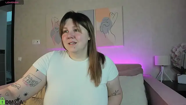 Ruth Oliver online show from April 7, 2026, 1:06 am