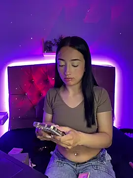 Ady 18 online show from February 7, 2025, 6:02 pm