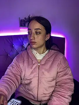 Ady 18 online show from March 14, 2025, 5:02 pm