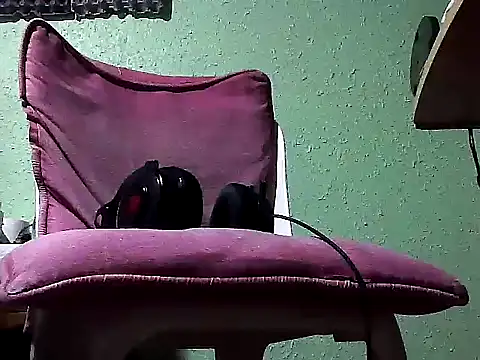 gxXxuesta online show from October 7, 2025, 2:31 am