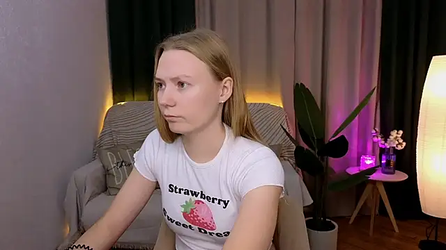 CarolynCohen   online show from December 8, 2024, 1:56 am