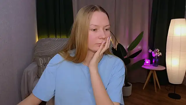 CarolynCohen   online show from January 27, 2025, 5:03 am